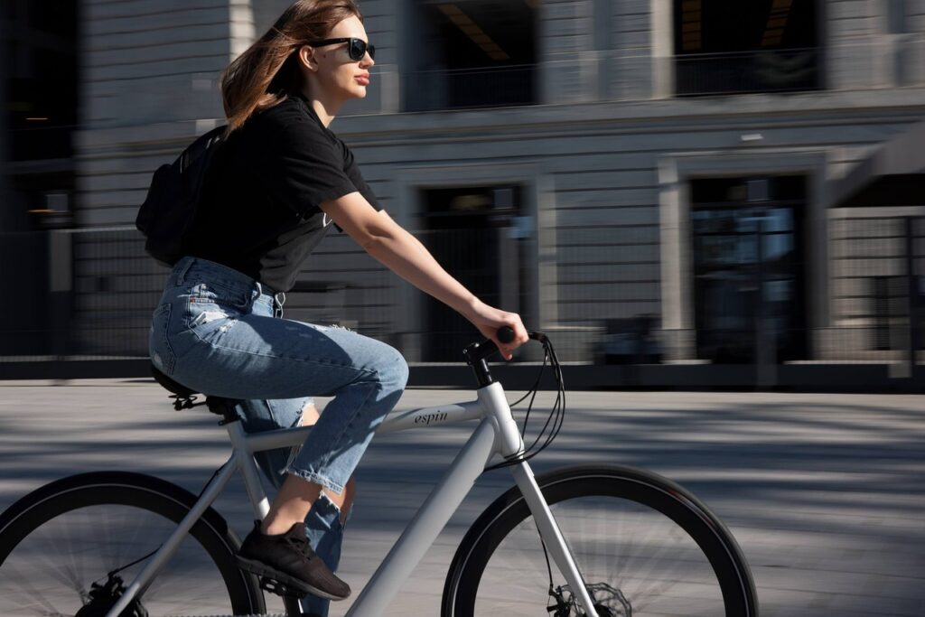 mujer+bici+ciudad